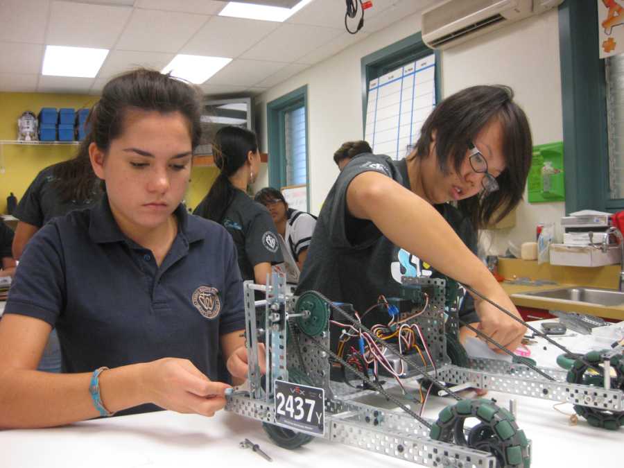 Students apply robotics programs to daily life 