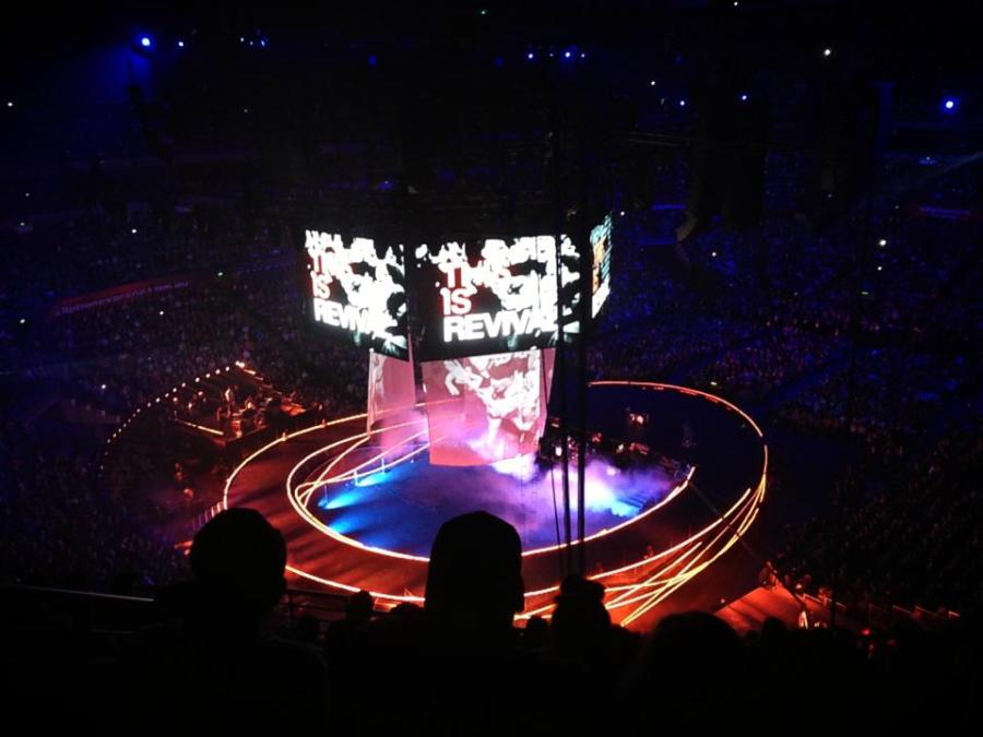 Seniors Seann Kailio and Rebekah Kai attended the Hillsong Conference at the Sydney Olympic Park All Phones Arena.