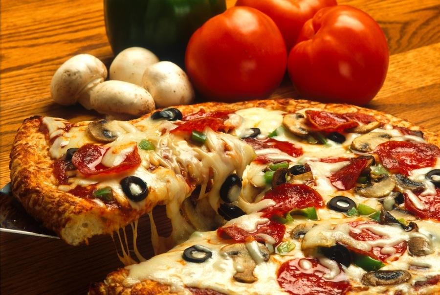 Pizza is a perennial American favorite. Some of the most popular come from New York, California or Chicago. 