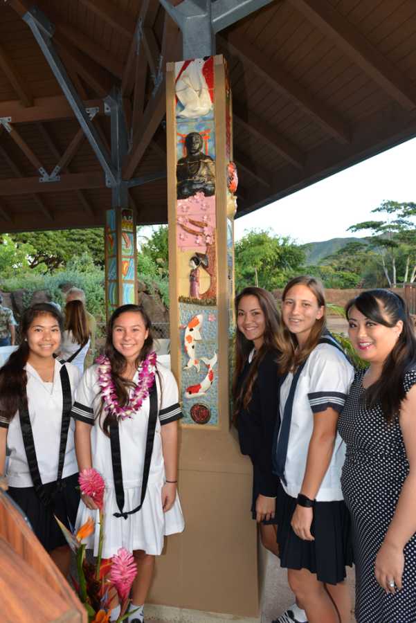 Art+students+created+a+mural+for+the+new+elephant+pavilion+at+the+Honolulu+Zoo%2C+which+was+unveiled+in+December.