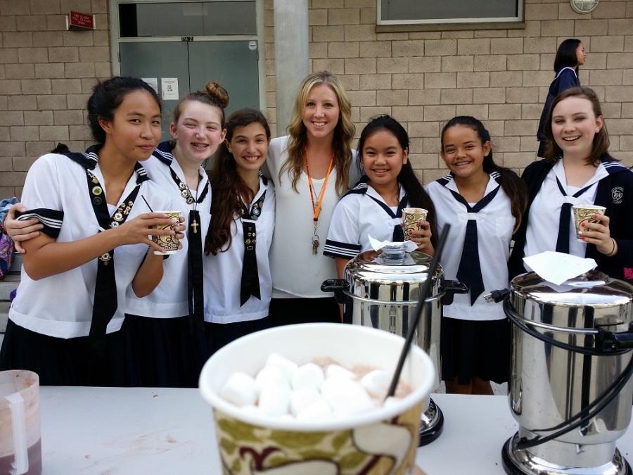On Marshmallow Monday, Junior High officers served cocoa to all seventh and eighth graders, in celebration of their week of Winter Wonderland.