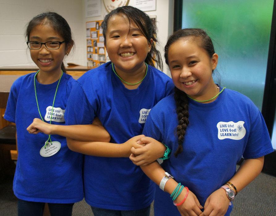 Sixth graders create friendships at retreat