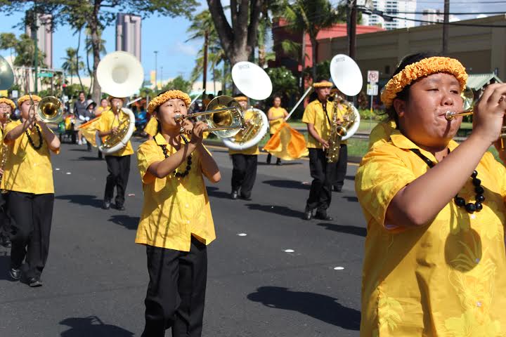 Students+prepare+for+upcoming+Aloha+Week+parade