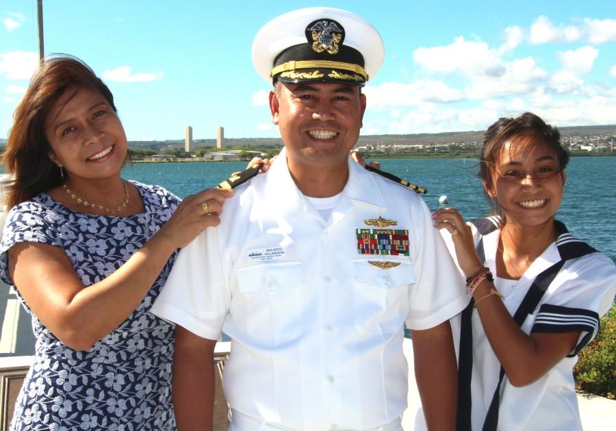 Sophomore+Joanne+Villanueva+pictured+with+her+mother+and+father+who+is+in+the+Navy.%0A+