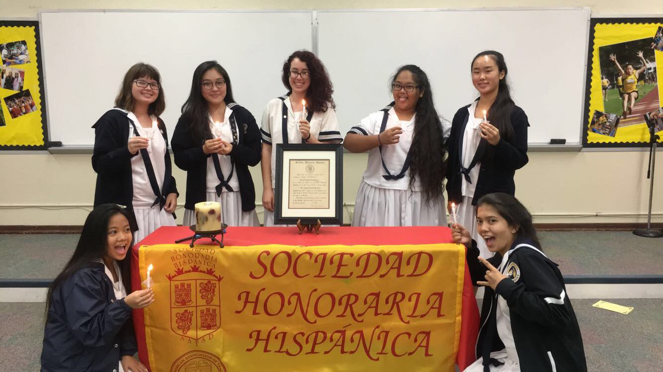 Seven Spanish III Honors students were inducted into the Sor. Juana Inés de la Cruz chapter of the Spanish Honor Society.