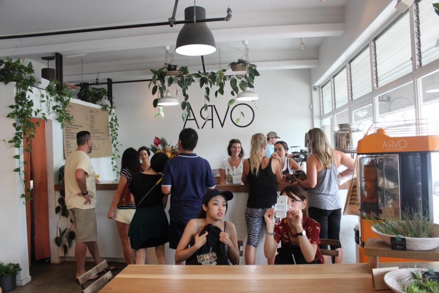 Arvo Cafe attracts both locals and visitors to its Kakaako location. Photo by Grace Kim.