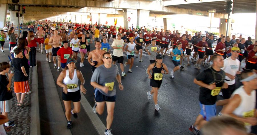 A large group of families and friends participate in the Great Aloha Run each year. 
Photo courtesy of Official United States Air Force.
