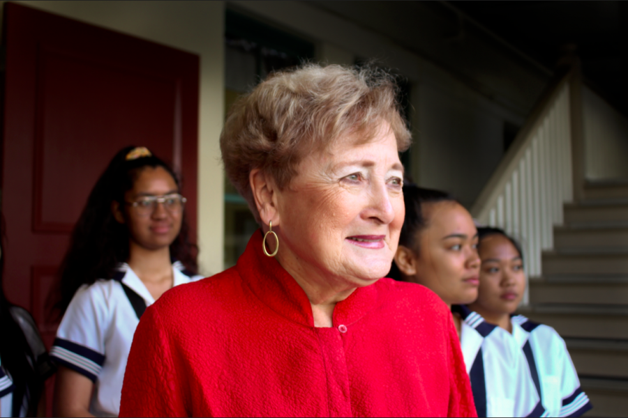Head+of+School+Betty+White+starts+her+day+with+morning+flag%2C+where+she+stands+surrounded+by+Sacred+Hearts+Academy+students.+White%2C+a+leader+in+Catholic+education%2C+retires+in+July+after+more+than+60+years+at+the+Academy+as+a+teacher+and+then+administrator.+Photo+by+Kirsten+Aoyagi.