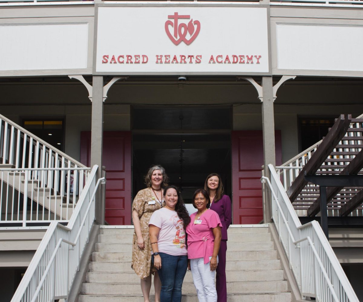 Academy alumna Cynthia McIntyre ‘91 (top left) and Brandy Ann Sato ‘94 (top right), Kehau Bugado ‘97 (bottom left) and Leilani Asuncion-Tagupa ‘91 (bottom right) stand at the steps of the Administration Building. The four alumnae returned to the Academy to carry on the mission of the school and give back to the Lancer community. Photo by Anna Casupang.
