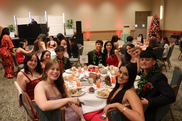 Sacred Hearts students enjoy dinner at this year's Winter Ball at the Ala Moana Hotel. Photo courtesy of Kaila Aiwohi-McKee.